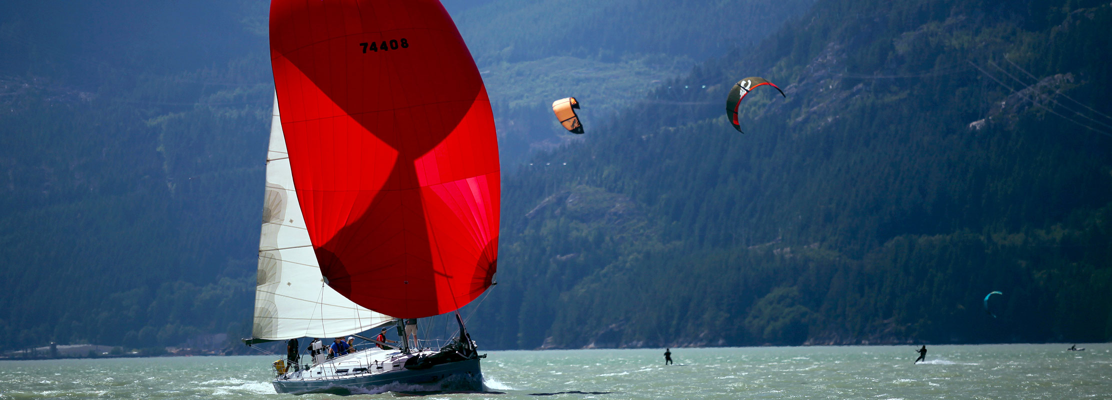 Sailing in Squamish BC with Kiteboarders 