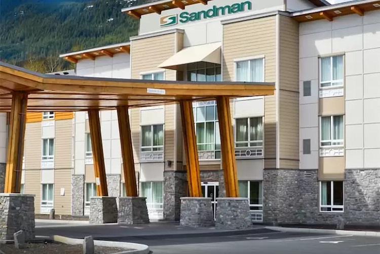 A Peek Inside Sandman Hotel & Suites Image