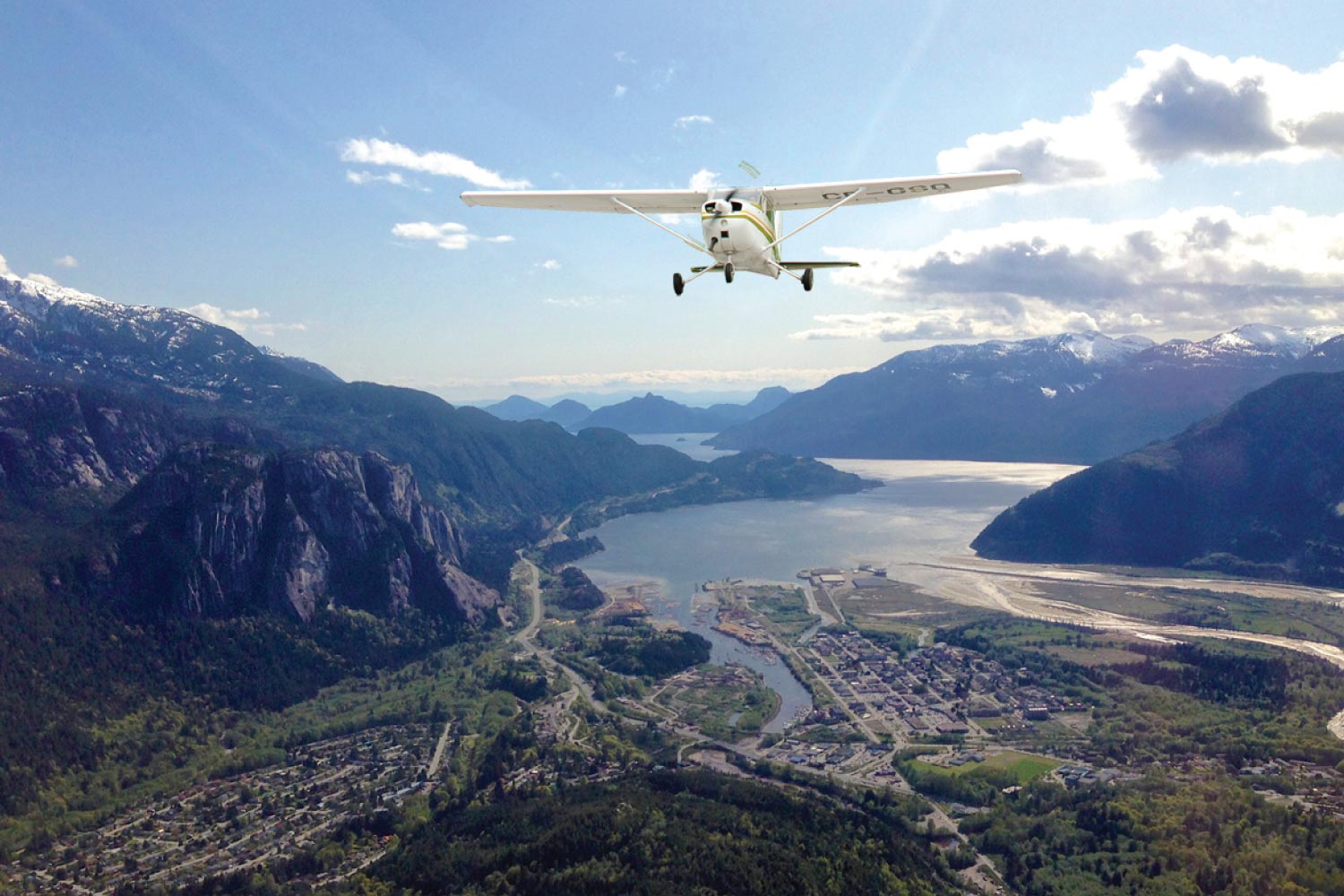Flight Seeing Tour over Squamish, BC