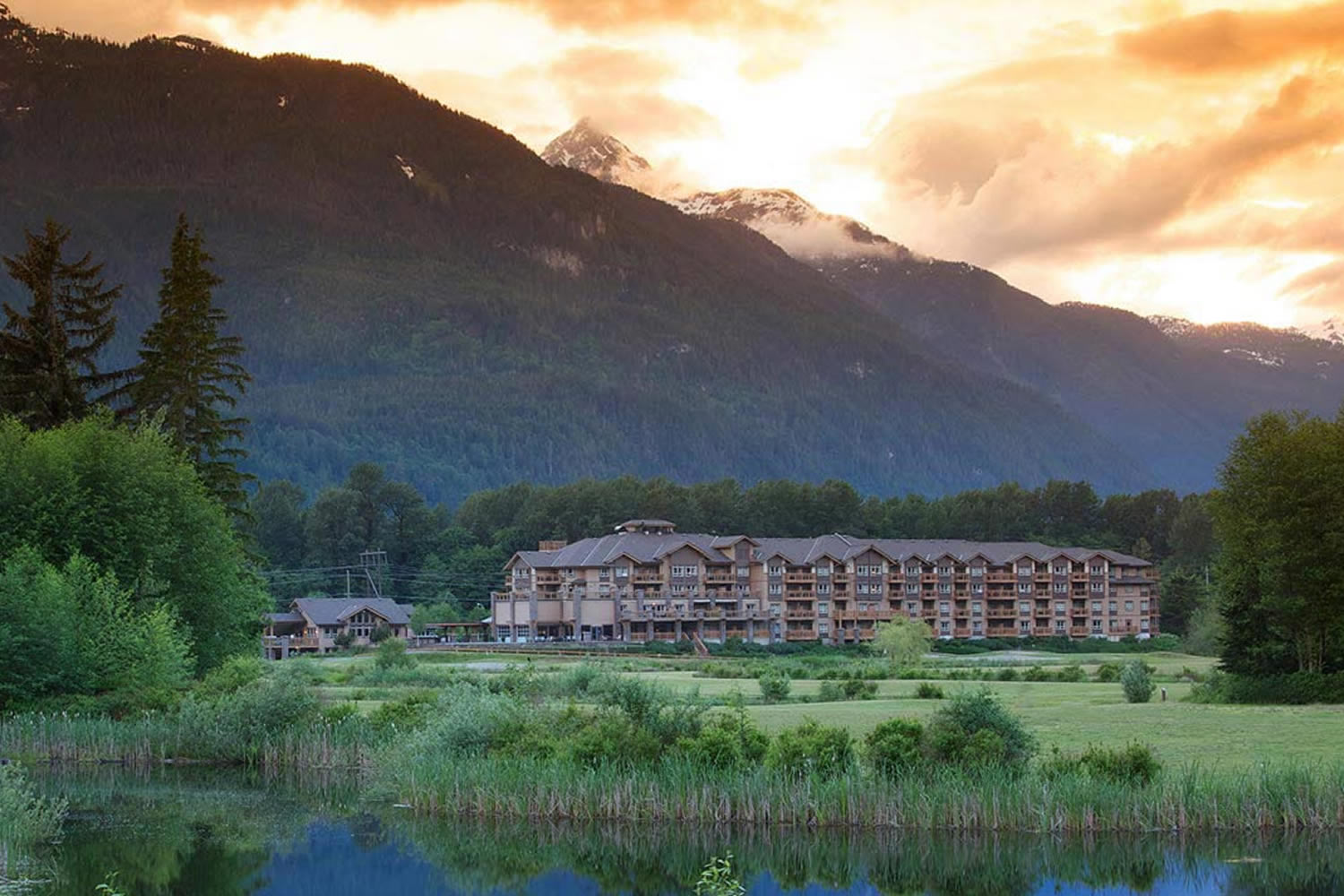 Executive Suites Hotel & Resort Squamish Executive Suites Hotel & Resort Squamish