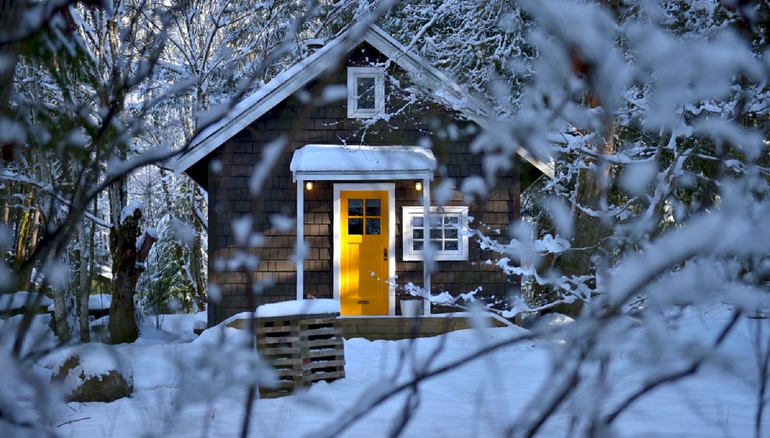 Cabin Life at Sunwolf Riverside Resort