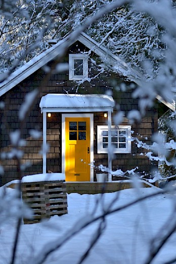 Cabin Life at Sunwolf Riverside Resort