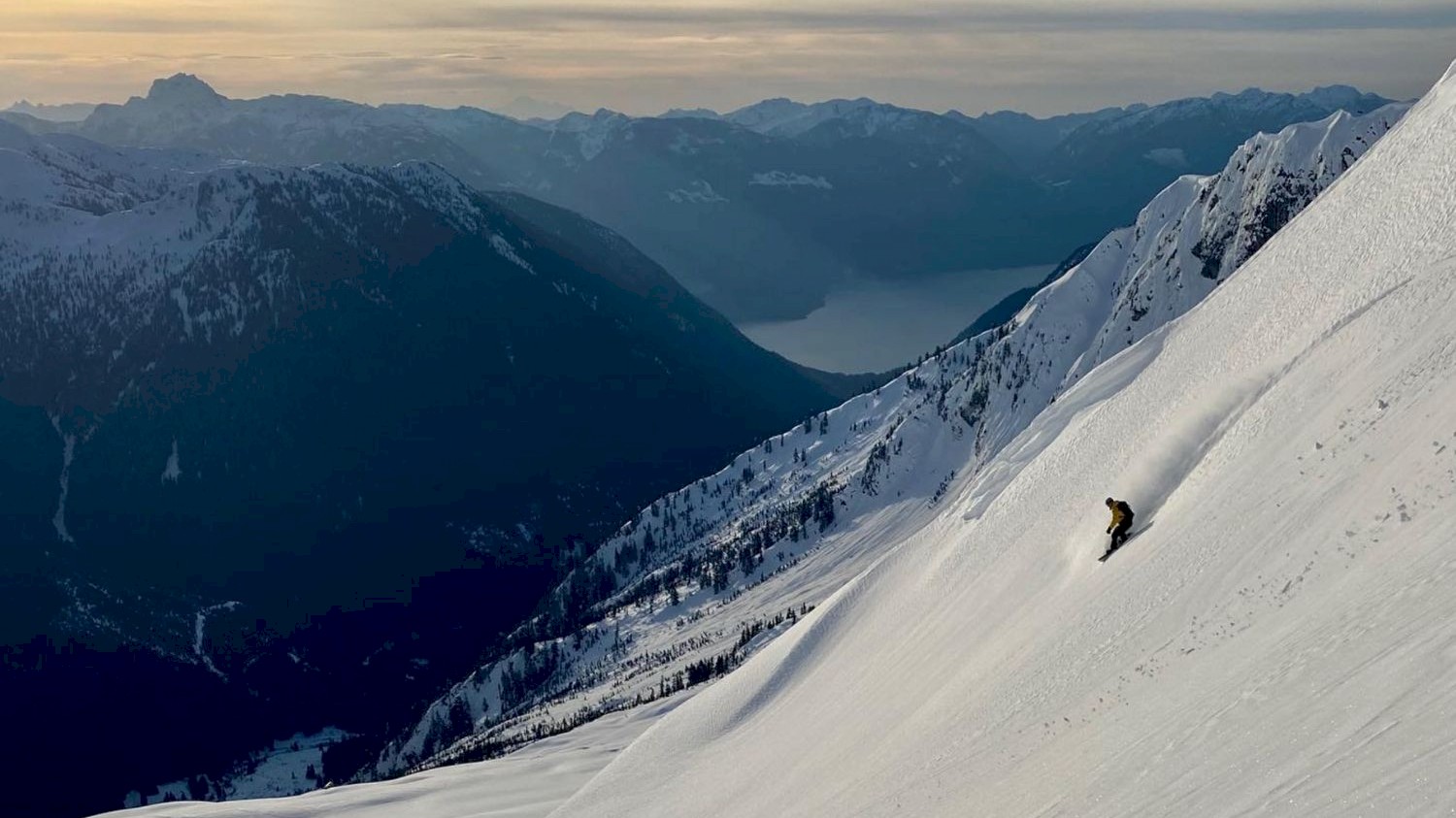 Phantom Heli Skiing Slideshow Image