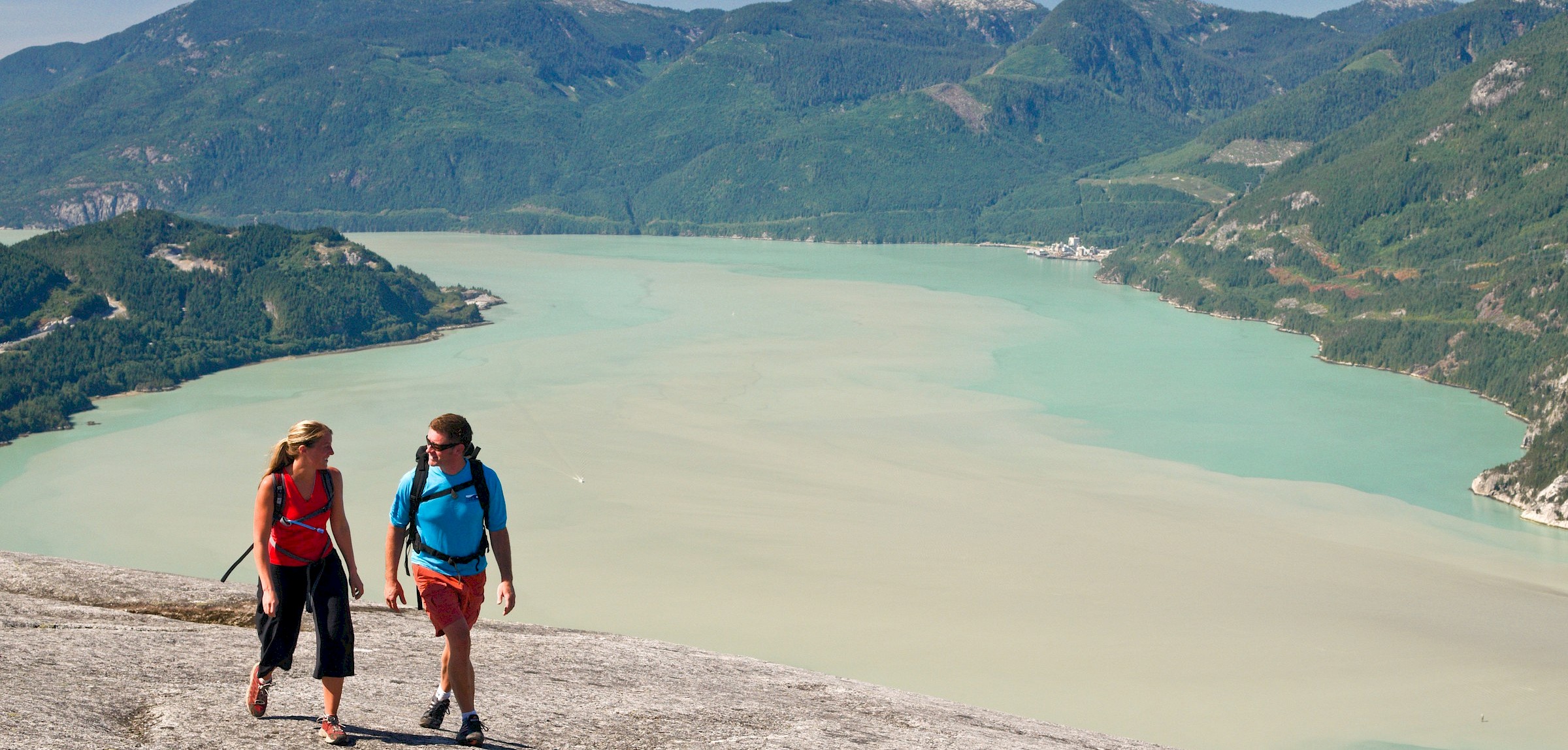 Hikers on the Stawamus Chief