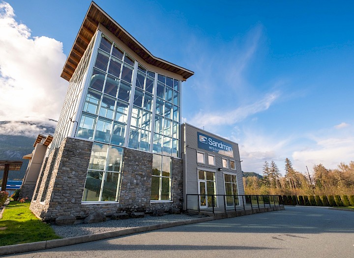 Cabin at the Sunwolf Riverside Resort
