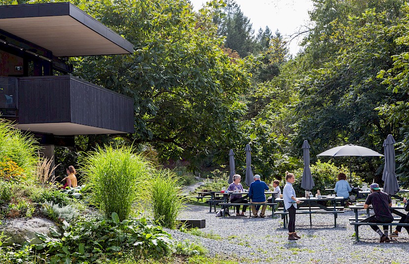 Diners outside enjoying the sun at Fergies Cafe in Squamish