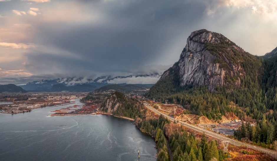 Flying over the Squamish River watershed