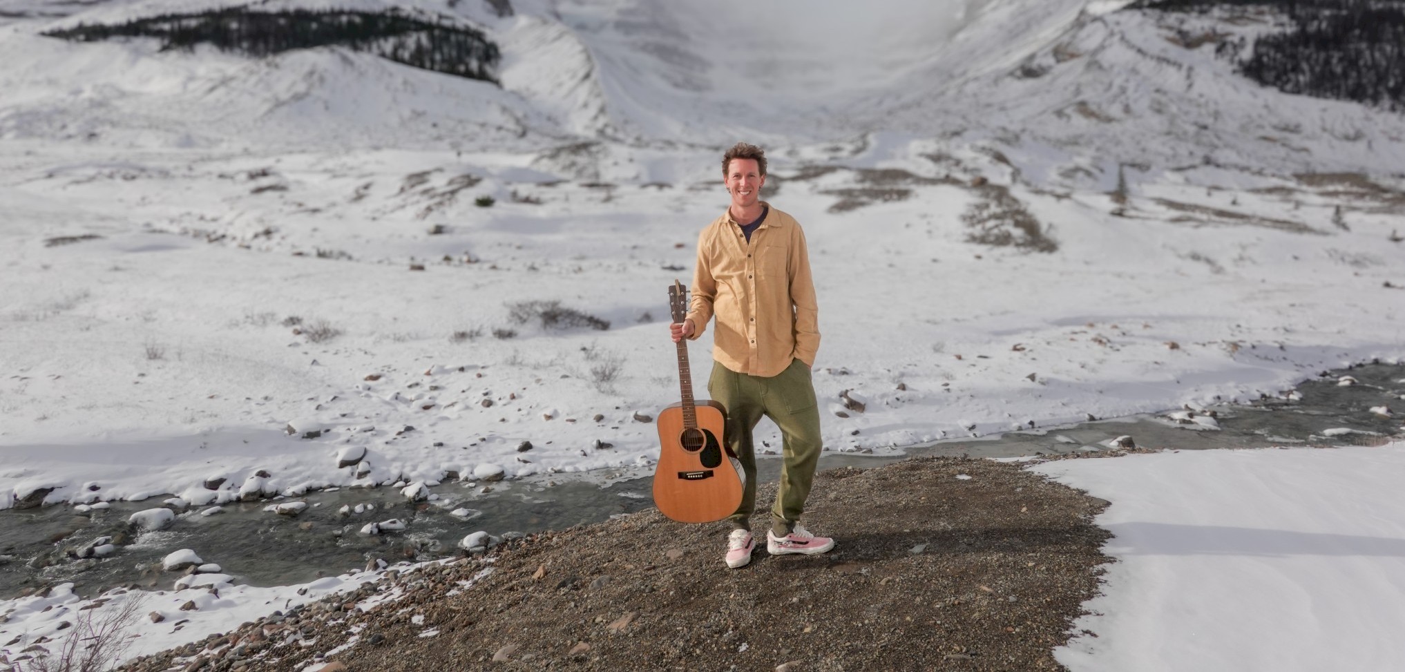 Free Live show - Robbie Johnson Live at The Backyard